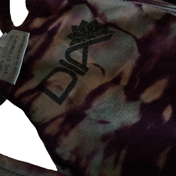 DIA tie dye sports bra cross back hippie 70s print purple medium yoga athletic - Picture 5 of 8
